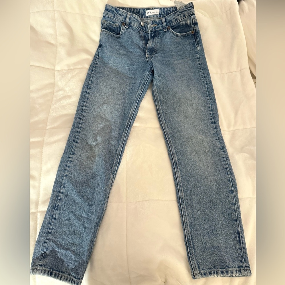 Zara Straightleg Jeans Medium Wash